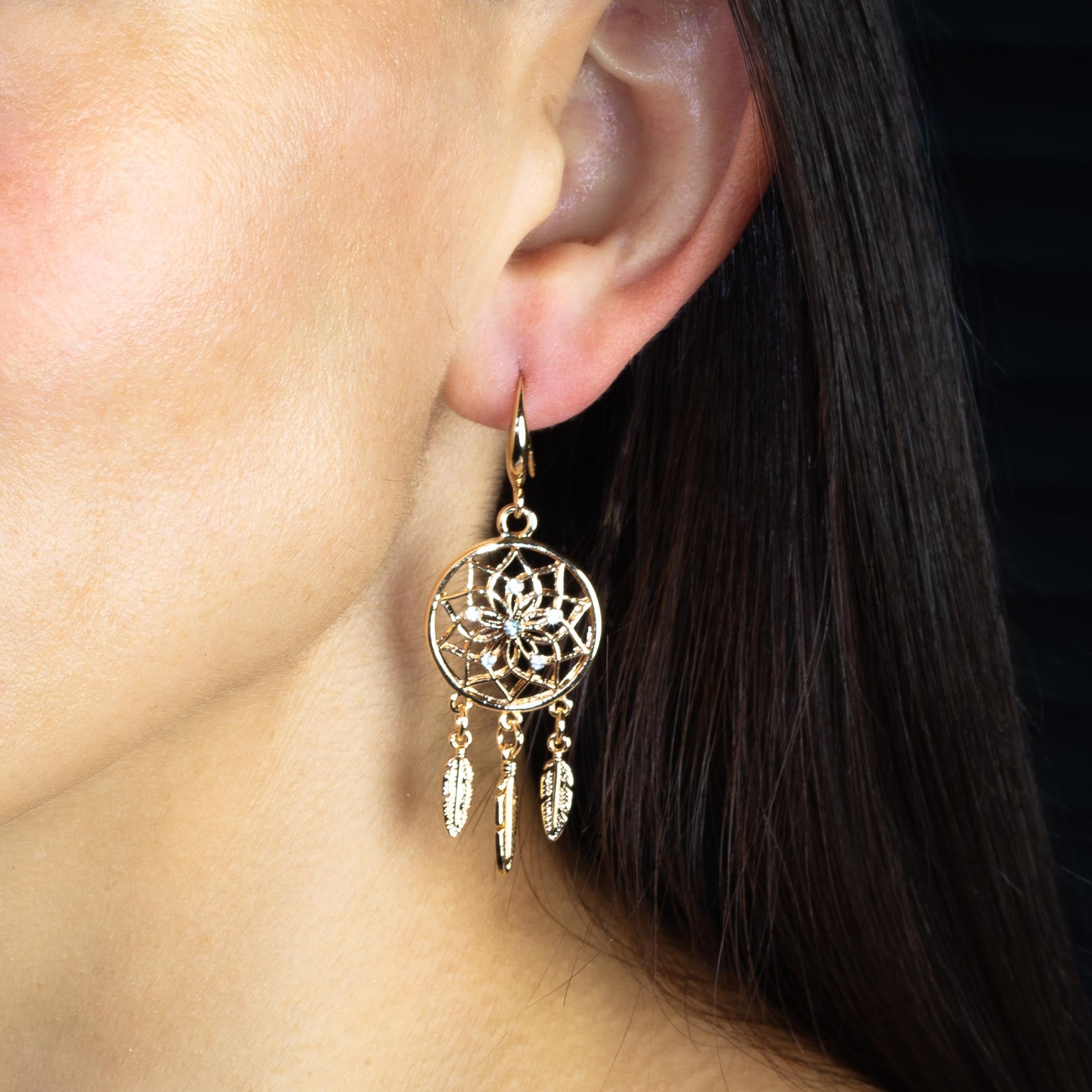 Aretes dorados atrapasueños con zirconias 